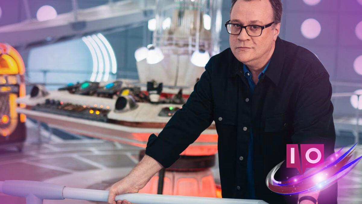 Russell T Davies pitää Doctor Who Future Salaperäisen ja epämääräisen