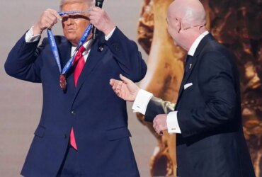 Trumpin FIFA:n rauhanpalkinnon jakotilaisuus: uusi pallo, joka koskettaa meemiä?